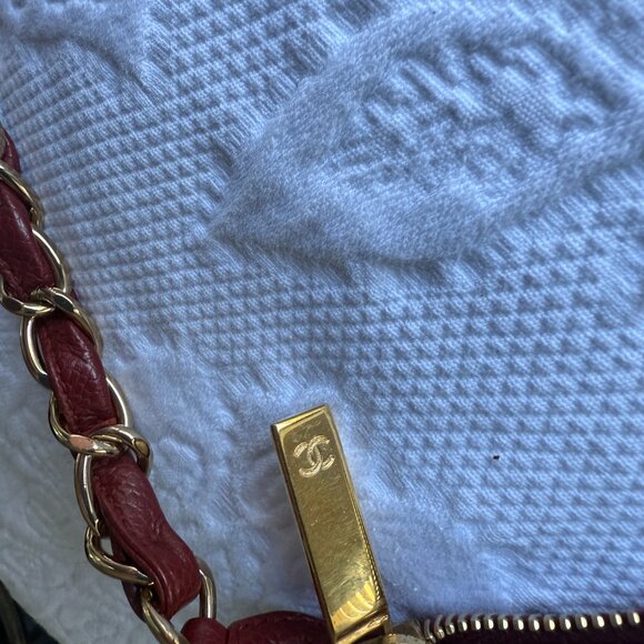 Chanel Burgundy Quilted Mini Bag in Caviar Leather w/ Gold Hardware - Picture 4 of 11